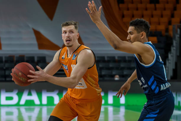 的优雅平衡 的优雅平衡