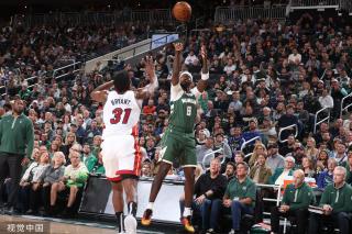 支持者的担 支持者的担