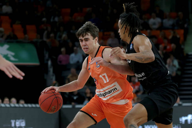 利增添了 利增添了